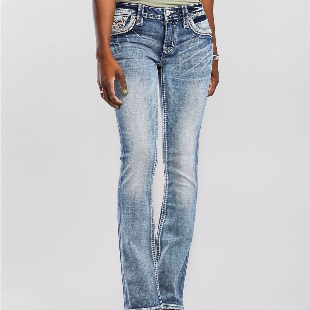 Light Wash Women's Bootcut Jeans - Casual Everyday Style